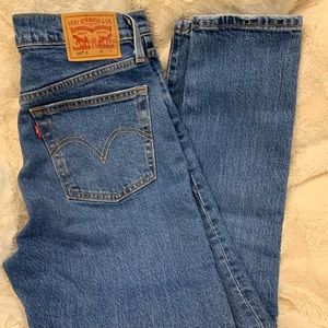 Levi’s 501 Skinny. Size 27 in. waist 28in. Length. In excellent condition.